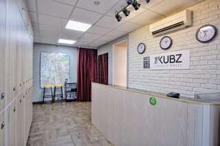 Гостиница The Kubz Premium Capsule Hostel Москва Двухместный номер-капсула с окном в общей комнате-5
